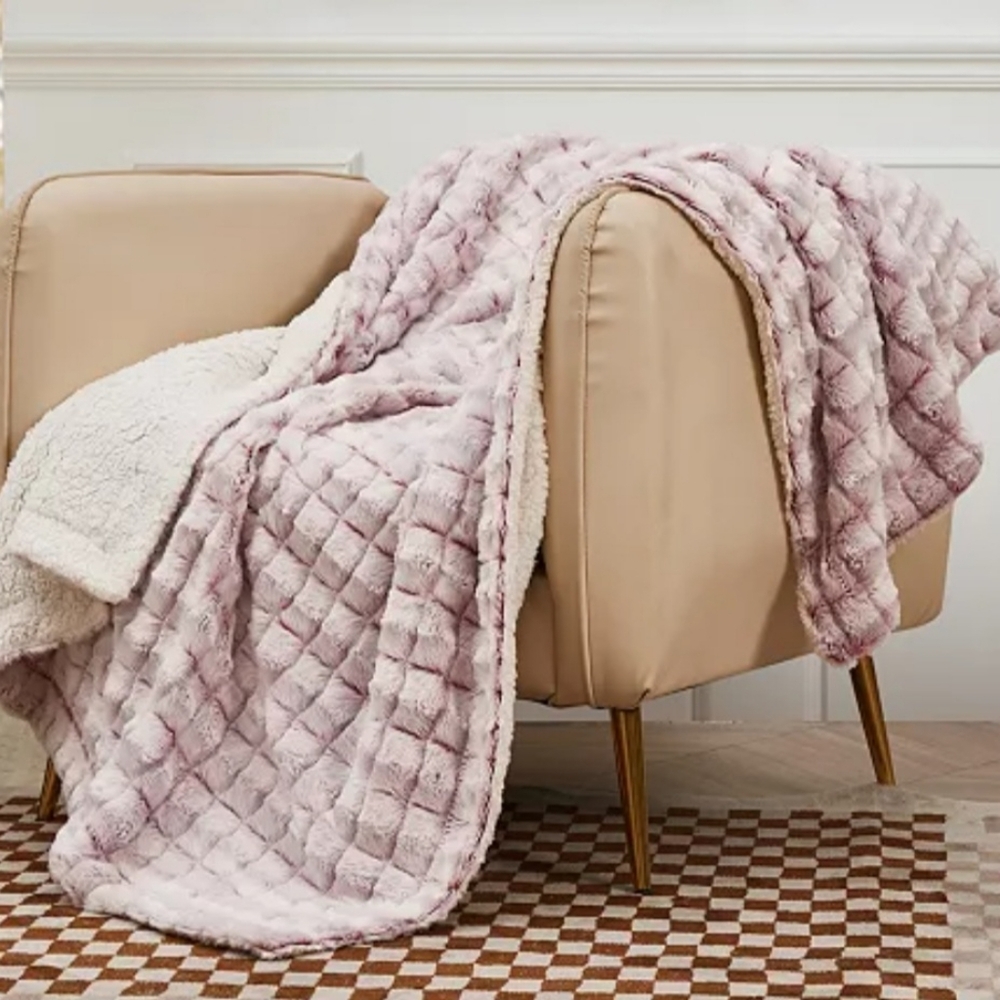 Blue Ridge Home Fashions Luxe Micro~Mink/Sherpa Throw Red/Cream 50" x 60" NWT